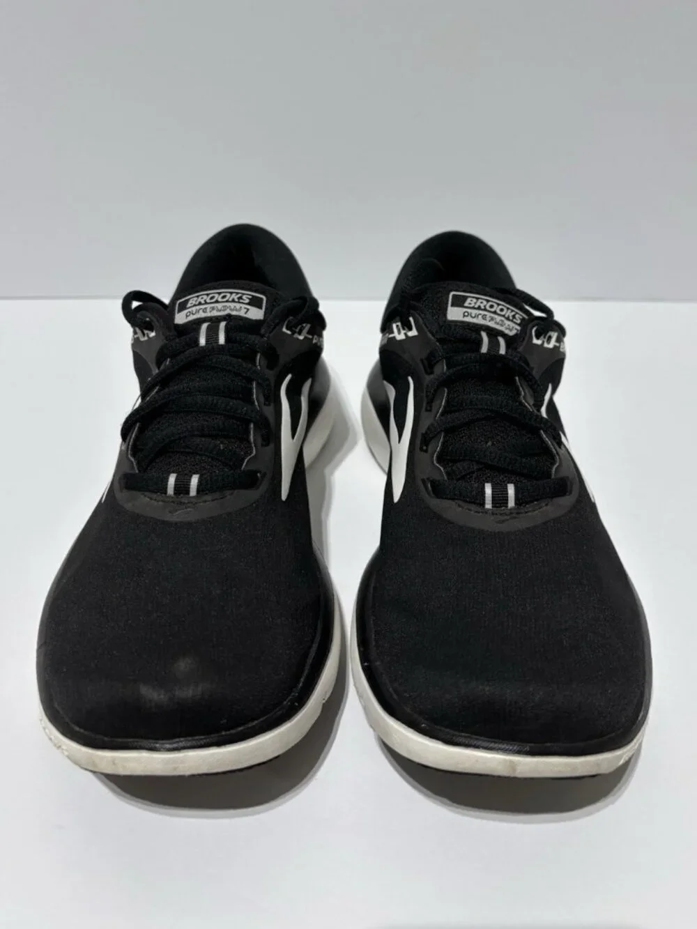 Brooks Women’s Pureflow 7 Black Running Shoes, Size 8.5 M